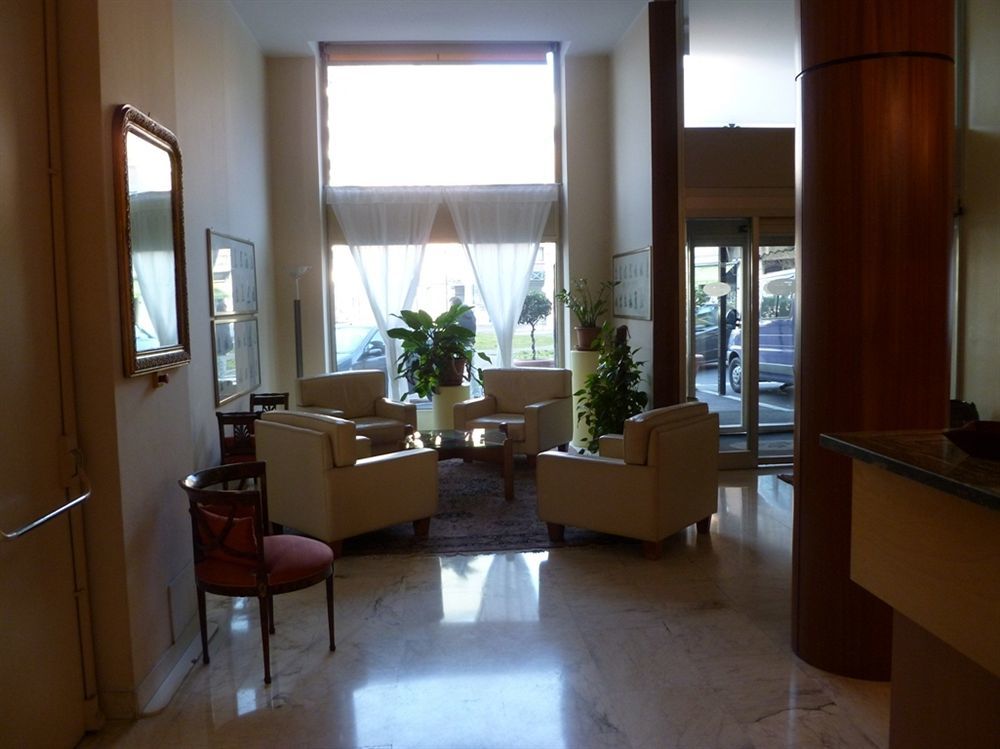 فندق غالاّراتيفي  فندق أستوريا غالاراته المظهر الخارجي الصورة
